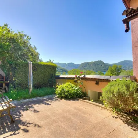 Villa View With Bbq - Happy